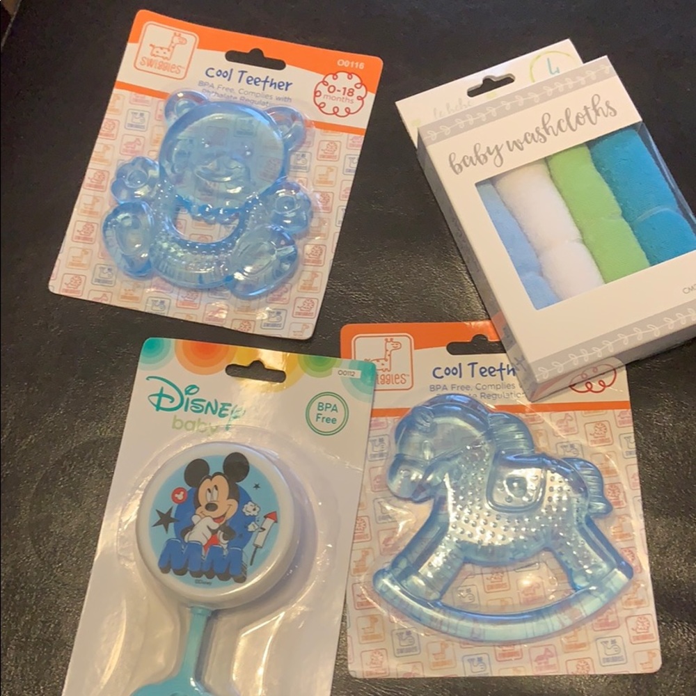 FREE GIFT WITH PURCHASE 🎁